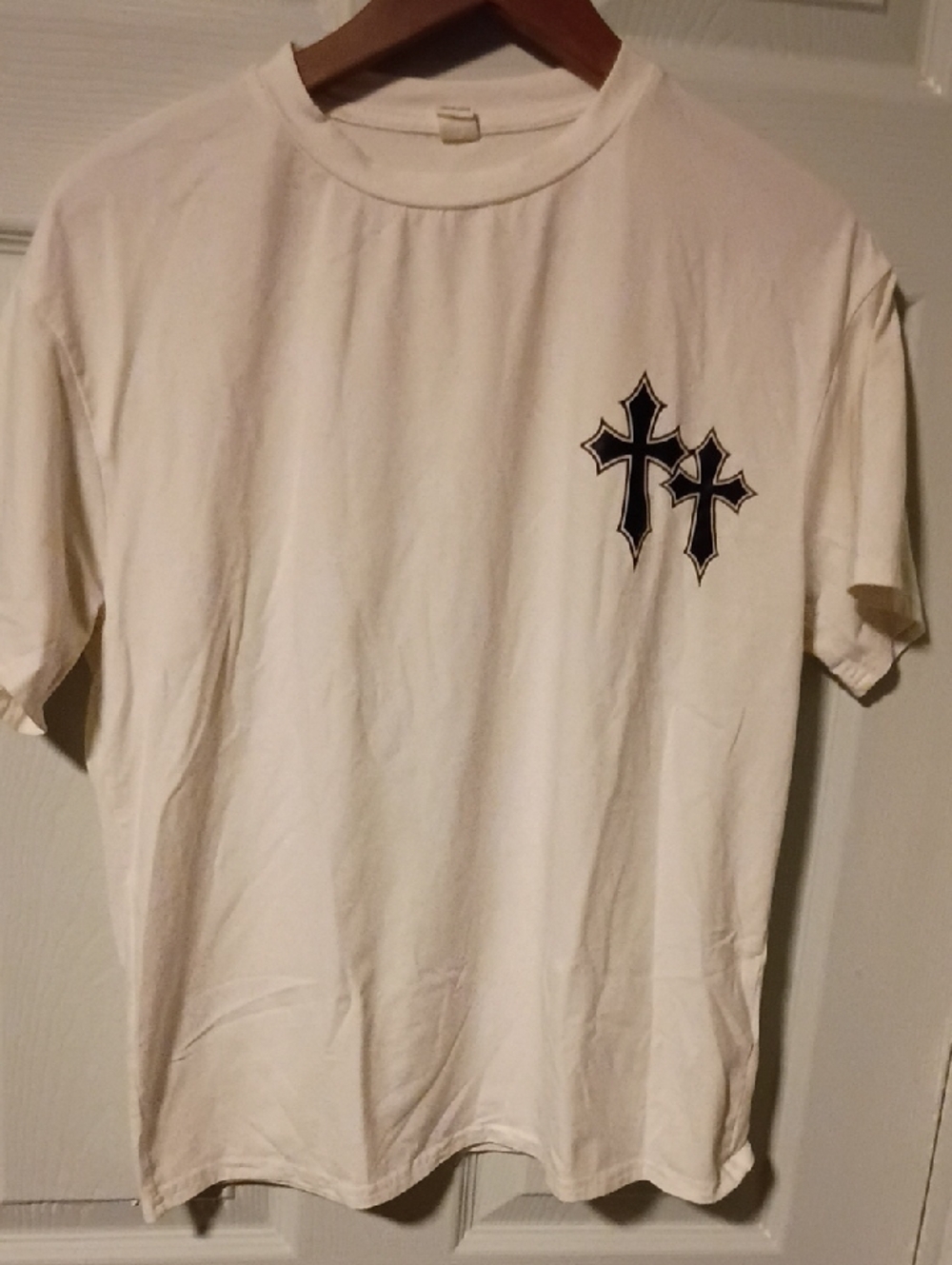 SHEIN White Short Sleeve Tee with Black Cross Chest Graphics